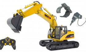 В продажу поступили катера, корабли, спецтехника, самолеты и многое другое